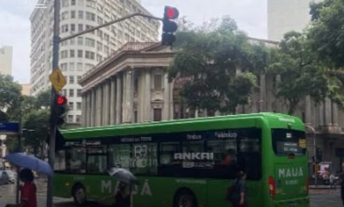 Ônibus elétrico começa a circular entre Niterói e Rio e sinaliza nova era no transporte intermunicipal